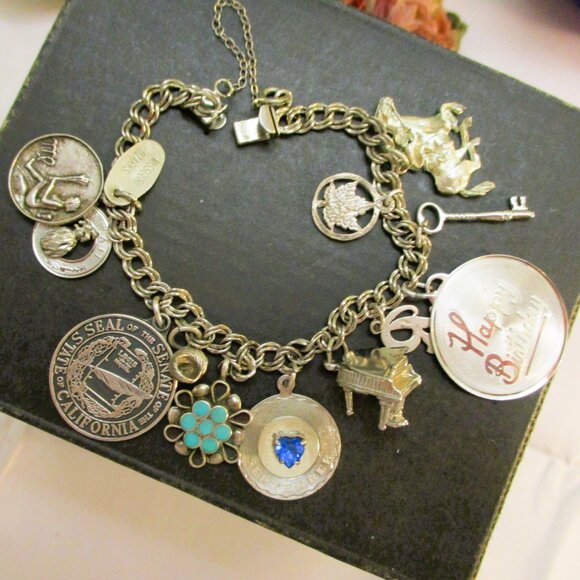 Vintage STERLING SILVER Charm Bracelet: 12 Figural 925 Charms on Curb Chain - Picture 7 of 16